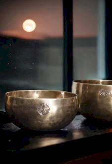 Large Nepalese Moon Bowl - (approx 850g) - 17cm